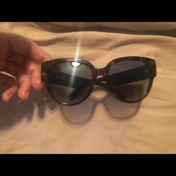 Authentic CHRISTIAN DIOR Acetate Sunglasses - Picture 5 of 12